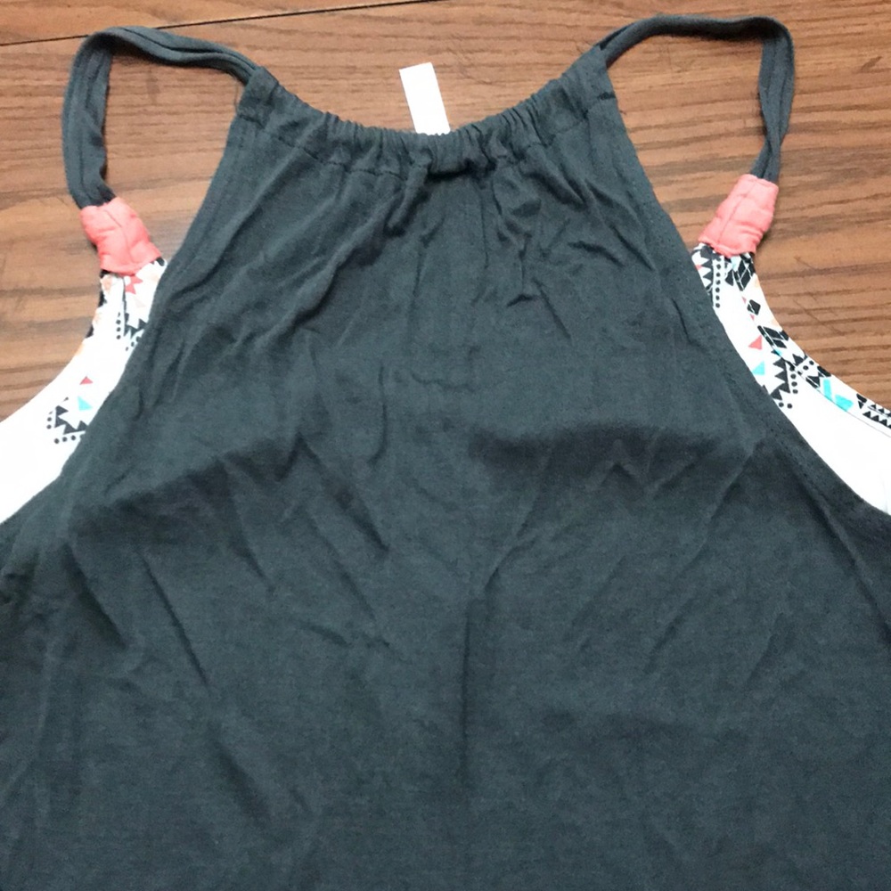 Tank top - Picture 3 of 3